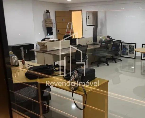 Sala Comercial de Alto Padrão à Venda em Barueri-SP - Melville Empresarial I e II: 1 Sala,
