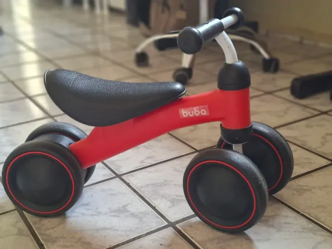 Bicicleta de equilíbrio Buba