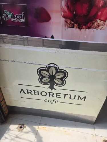 Pasteleiro atendente