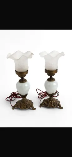 Par abajur bronze com opalina e tulipas foscas jateadas(não originais))