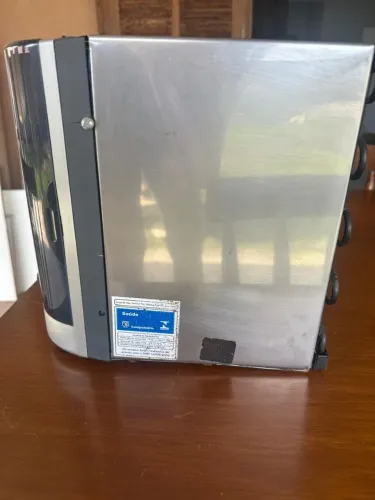 Filtro/Bebedouro Europa Noblesse Plus em bom estado e funcionando. Água gelada.