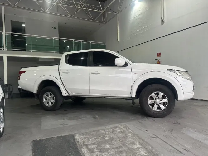 Mitsubishi L200 Triton Sport GLS 2.4 CD Diesel Aut. 2019