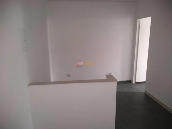 Apartamento estilo Kitnet no Bairro Vila Sacadura Cabral em Santo André
