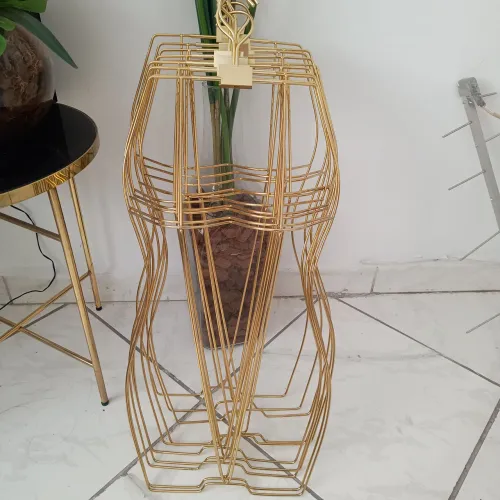 CABIDE SILHUETA INOX DOURADO 