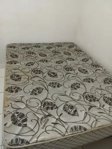 Cama de Casal com colchão Casal Bamboo - Confortável e Conservado
