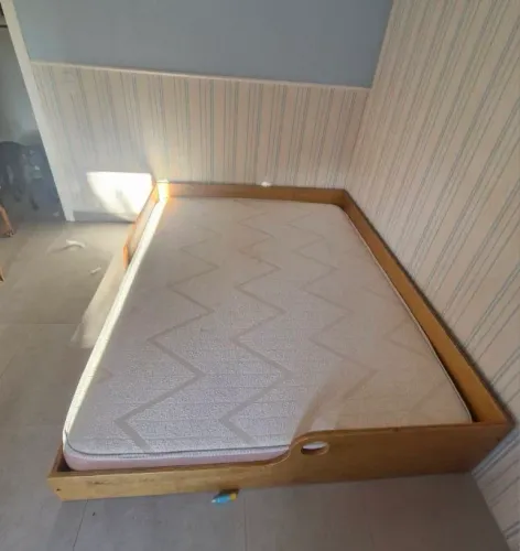 Cama Queen Montessori