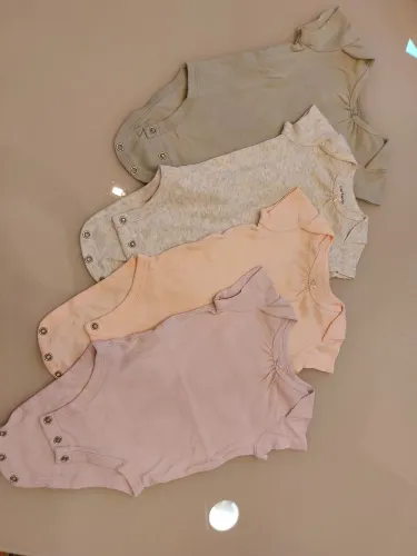 Body Carters sem estampa - 0 a 3 meses