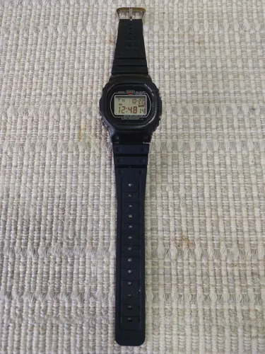 RELÓGIO ANTIGO CASIO G-SHOCK DW-5400 FUNDO DE ROSCA SÓ VENDA NÃO TROCO POR NADA