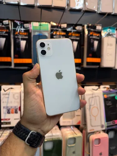 iPhone 11