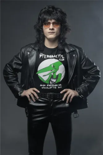 camiseta figurino de Joey Ramone The Pterodactyl Club clipe Pet Semetary
