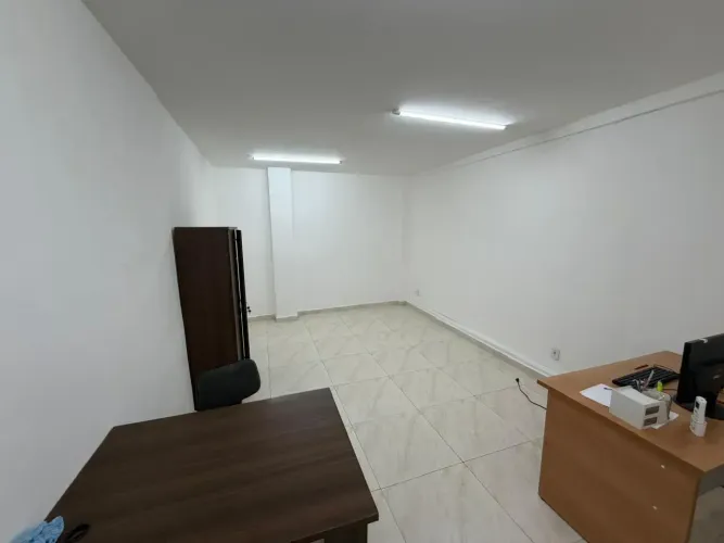 Escritório para aluguel tem 25 metros quadrados em Piedade - Rio de Janeiro - RJ
