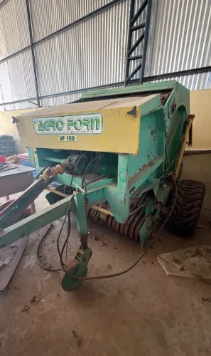 Enfardadeira feno Rolo AG120 agroforn