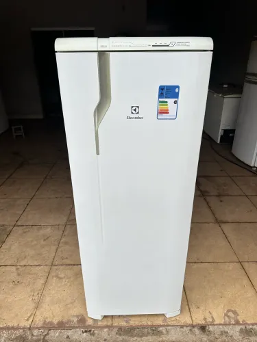 Geladeira Electrolux Frost Free Semi nova (Entrego)