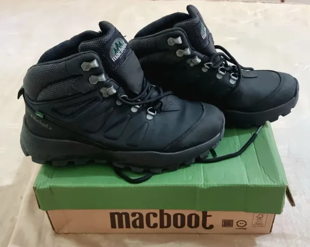 BOTA MACBOOT ORIGINAL - USADA SOMENTE 1 VEZ! NOVA