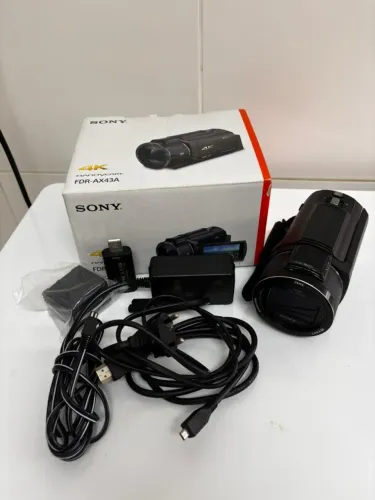 Filmadora Sony FDR-AX43A Handycam 4K Zoom 20x Seminova