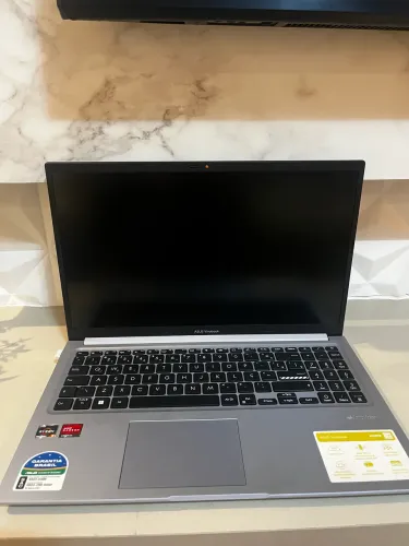 Notebook Asus Ryzen 5 completo