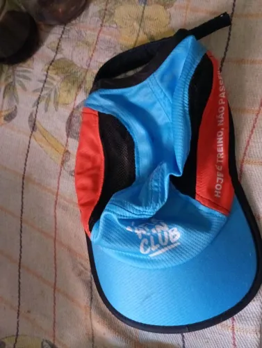 Boné ? esporte fino