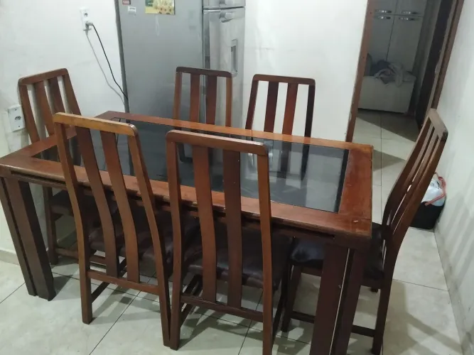 JOGO DE MESA 6 CADEIRAS R$350