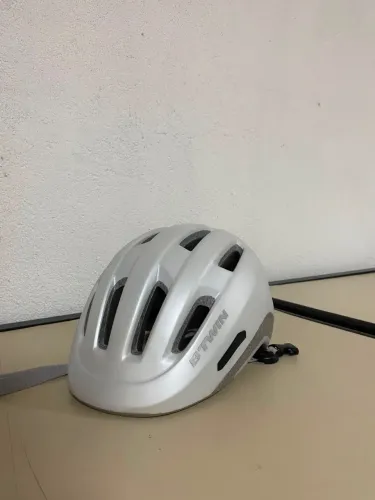 Capacete infantil BTWIN branco