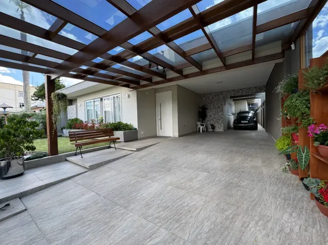Casa semi mobiliada para locação no Rebouças em Curitiba