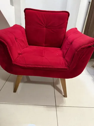 Poltrona semi nova