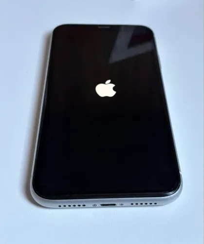 iPhone XR zerado