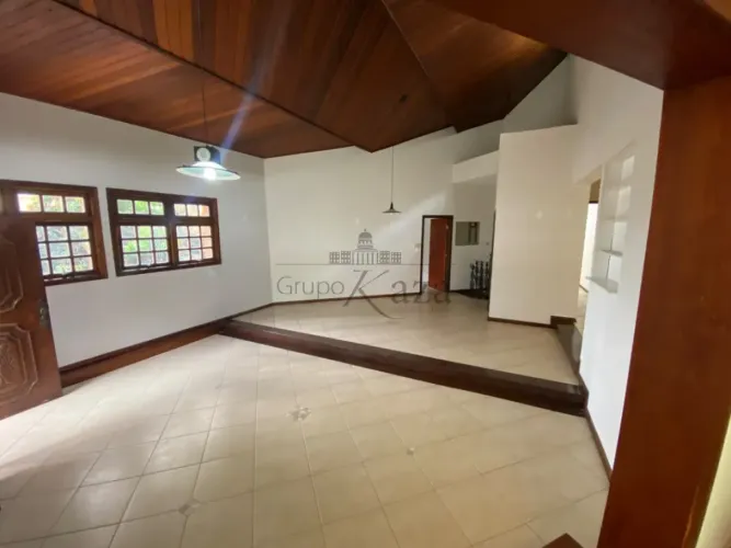 Casa - Jardim Apolo - 4 Dormitórios - 423m² - Aceita permuta.