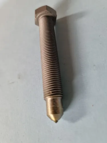 Parafuso diamantado