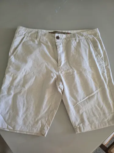 Bermuda aramis bege tamanho 42