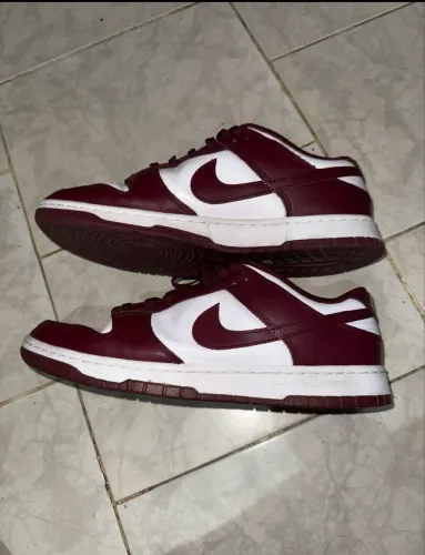 Tênis Nike dunk 44 Vinho/Vermelho escuro