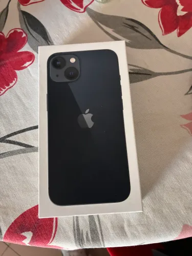 iPhone 13 meia noite com caixa e cabo originais