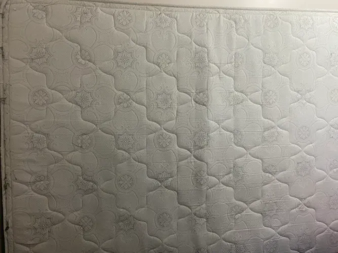 Vendo cama box de casal