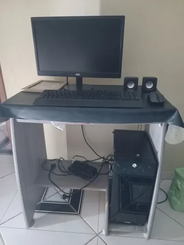 PC completo e atualizado , pouco tempo de uso ..