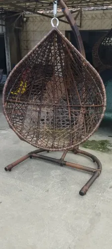 Balanço pingo, com almofadas fabrico em outras cores.