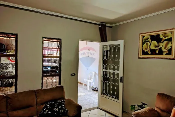VENDA CASA COM 1 QUARTO