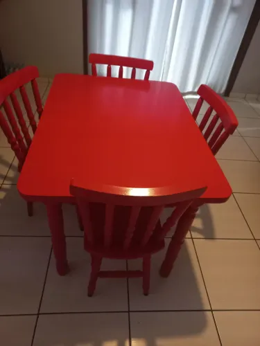Mesa de jantar com 4 cadeiras madeira