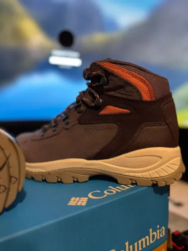 Bota Columbia Feminina Newton Ridge Plus Walterproof 