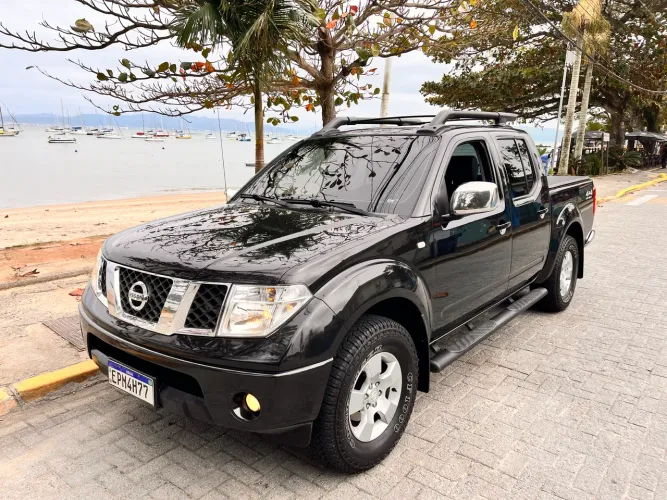 Nissan Frontier LE CD 4X4 2.5 TB Diesel Aut. 2010