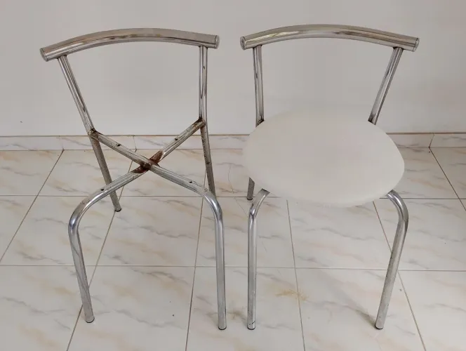 Conjunto com 2 cadeiras Carraro 105 (Modelo Padrão):