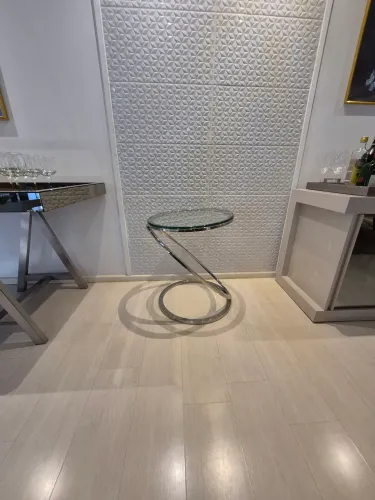 Mesa de apoio em INOX com tampo de vidro