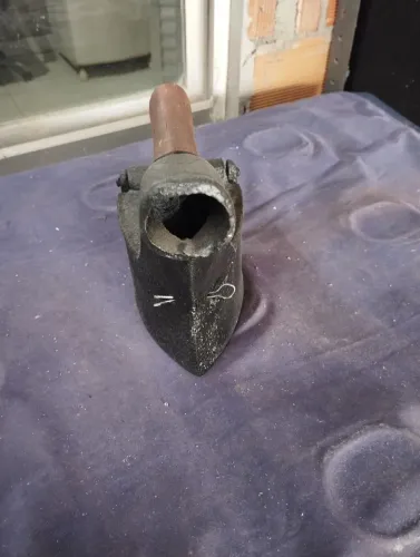 Vendo ferro de passar roupa antigo