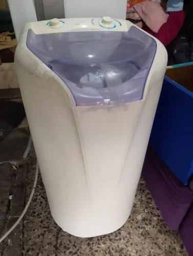 Máquina funcionando 220v