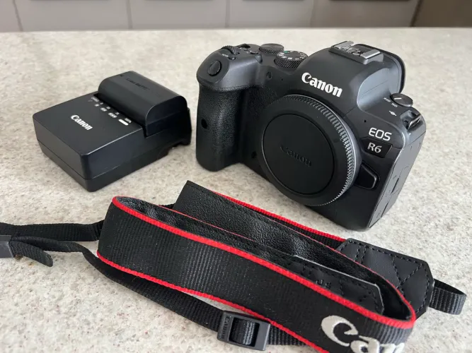Câmera cânon r6