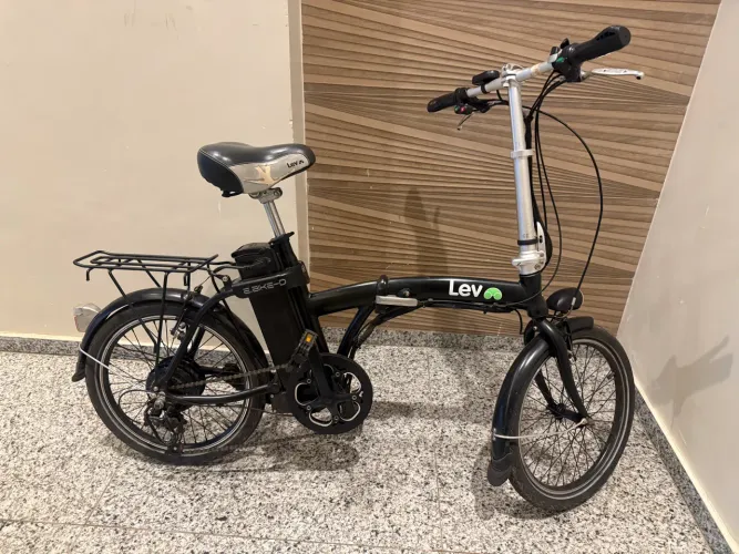 Bicicleta dobrável elétrica 