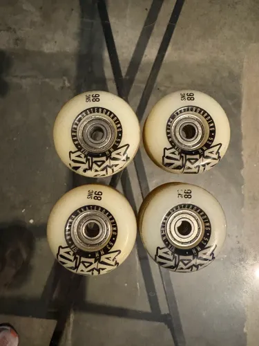 Rodinhas skate Narina SNC 86 com 2 jogos rolamentos