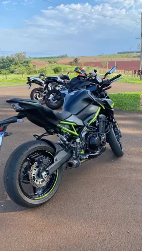 Kawasaki Z 900 2021 - 6.000 KM NOVA