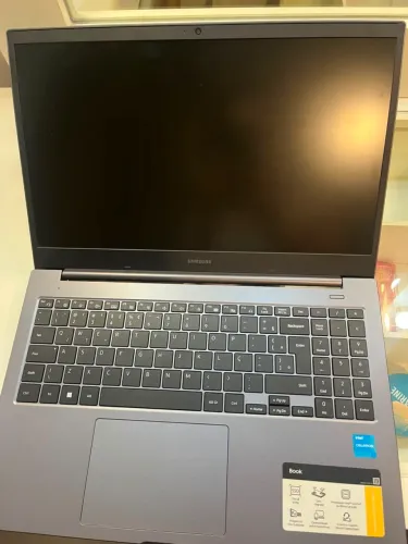 Notebook samsung book NP550XDA- P3BR 15,6?full HD SSD 256GB