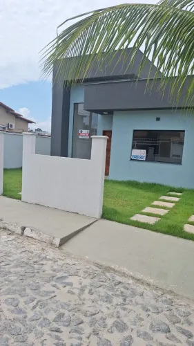 Linda Casa Moderna com 3 Quartos em Condominio Fechado em Manilha