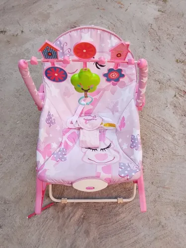 Vendo essa cadeira pouco tempo de uso