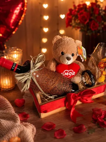 Kit Presente Dia dos Namorados - Vinho, Urso e Acessórios Românticos